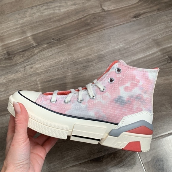 Converse Washed Floral CPX Women’s High Top Sneakers - Picture 2 of 16